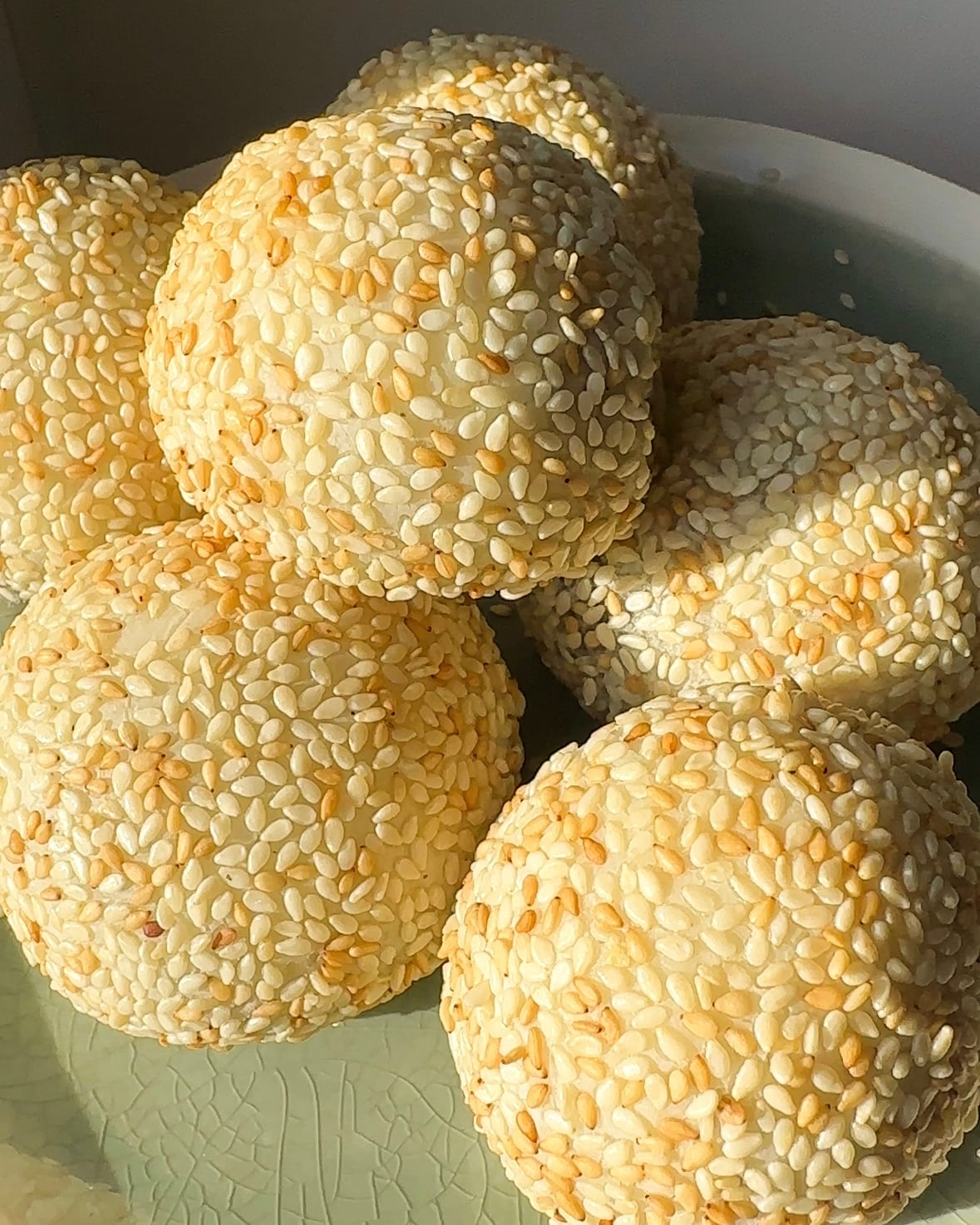 Air Fryer Crispy Black Sesame Balls